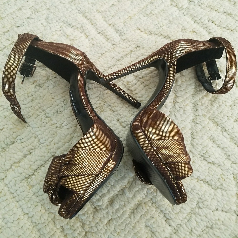 Shoes - Picture 2 of 3